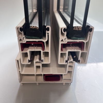 GKBM 92 UPVC cửa sổ trượt Profiles Bốn phòng cách nhiệt